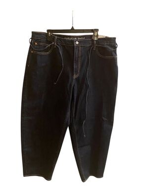 American Eagle Outfitters 
Women’s 
Blue Barrel Jeans 
Capri
Size 18
New!